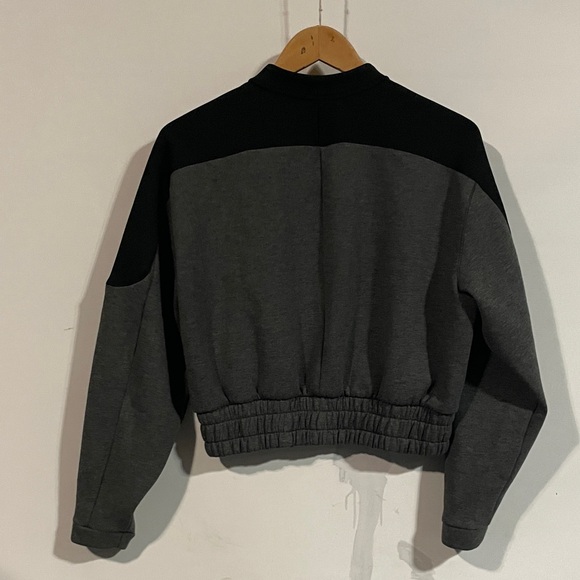 Nike dri-fit Gray and Black Zip-Up Jacket - Picture 3 of 3